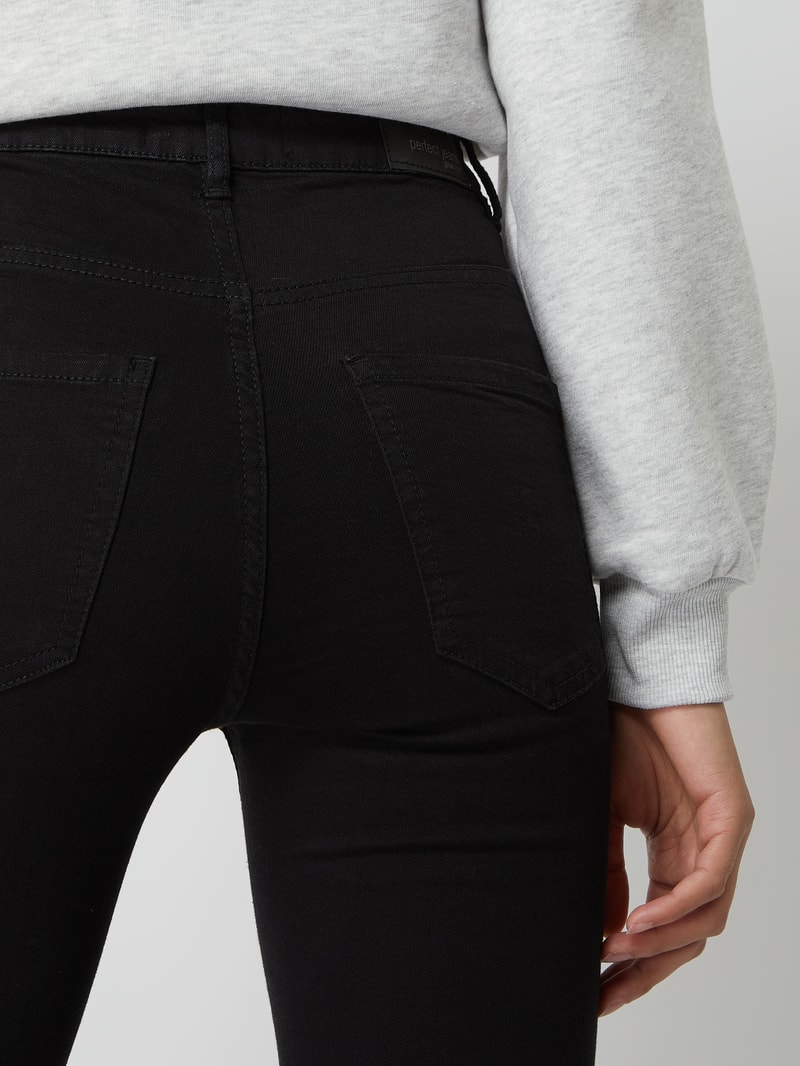 Skinny Fit Jeans mit Stretch-Anteil Modell 'Molly' in schwarz