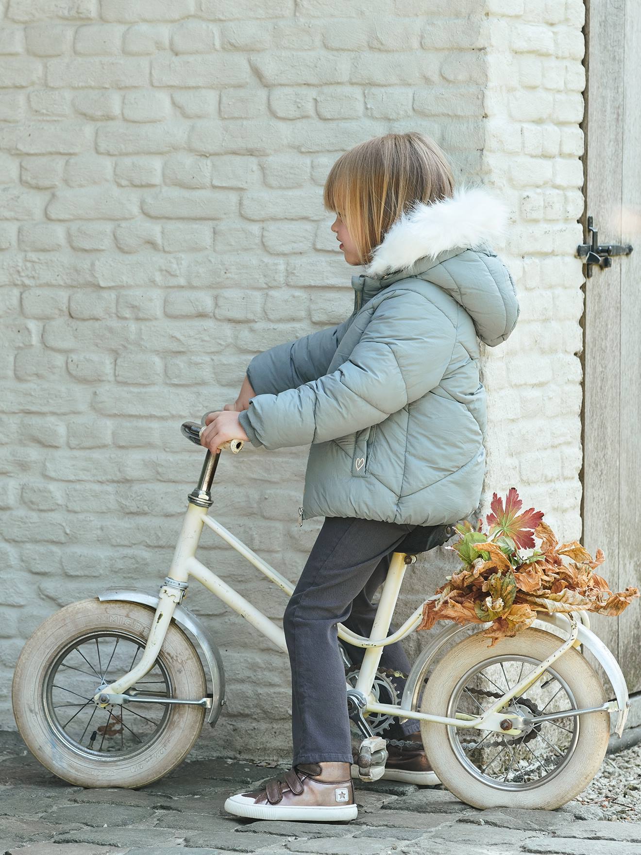 Vertbaudet Mädchen Flared-Jeans mit Stickereien - schwarz