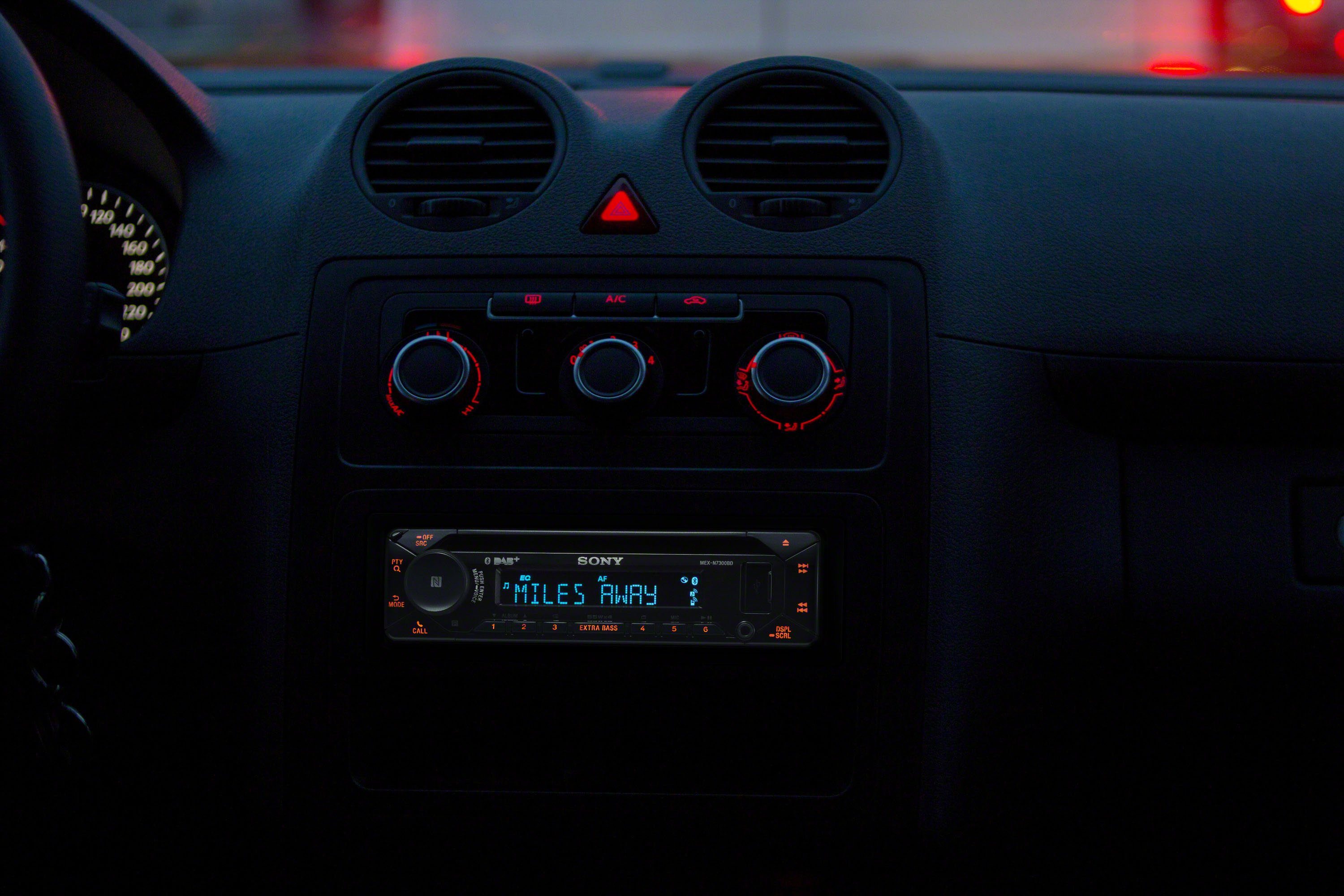 Sony MEXN7300KIT Autoradio (Digitalradio (DAB), 55 W)