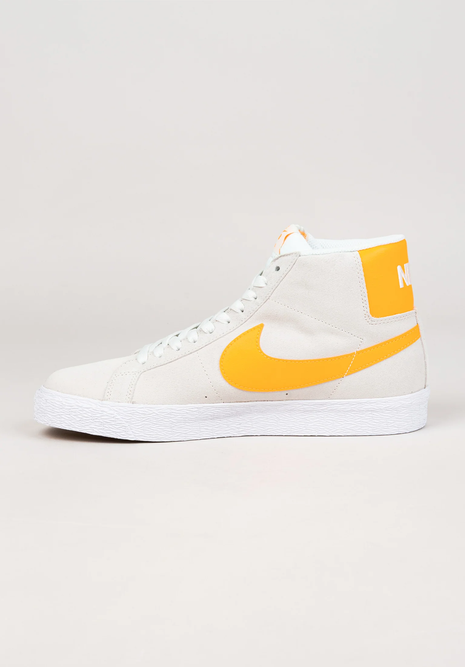 Zoom Blazer Mid