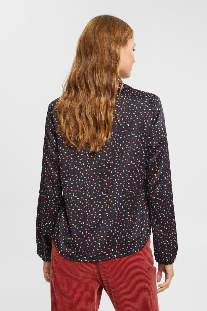 Satinbluse aus Strukturqualität