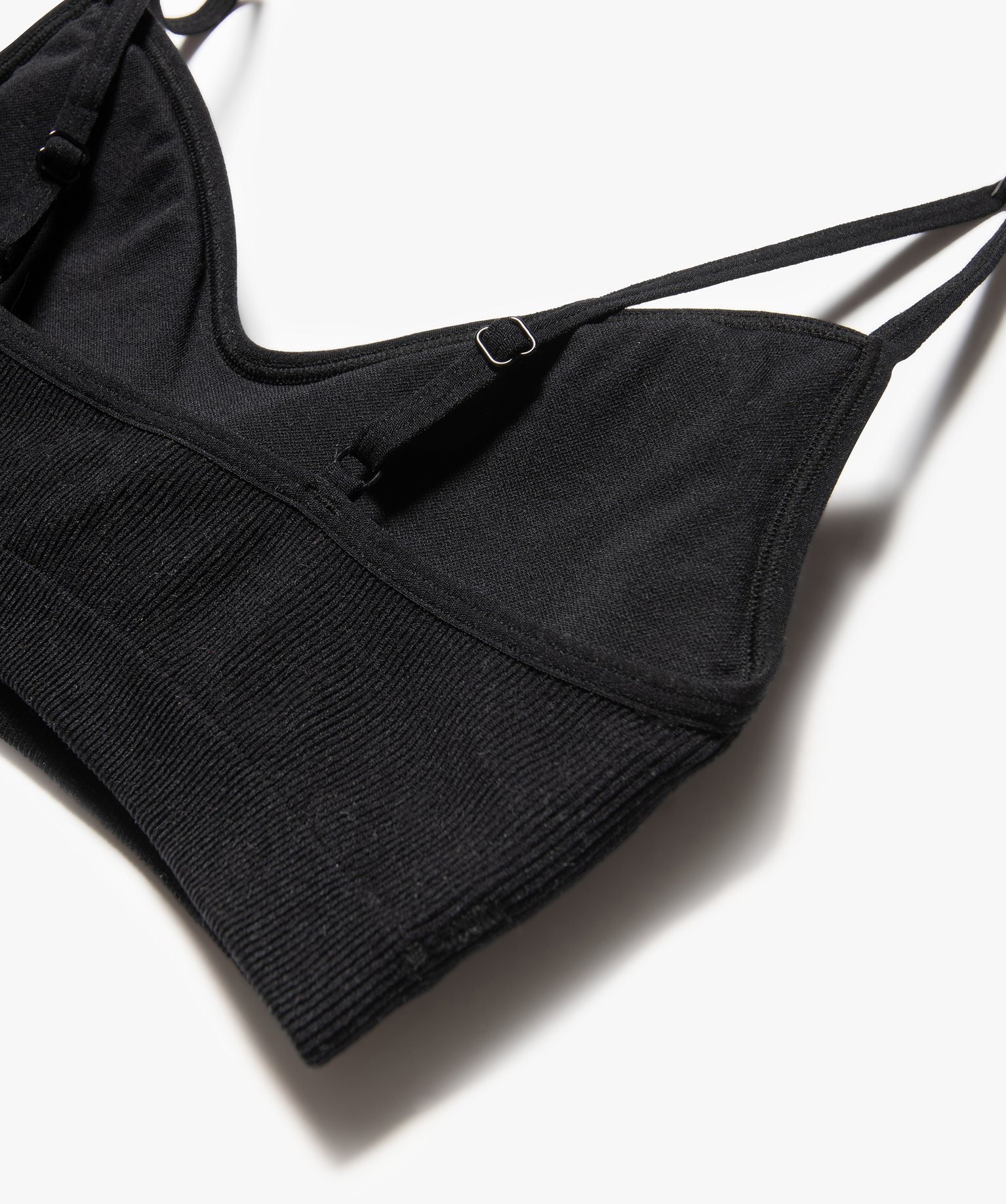 Brassière à fines bretelles en maille ctelée avec mouss... noir | GEMO