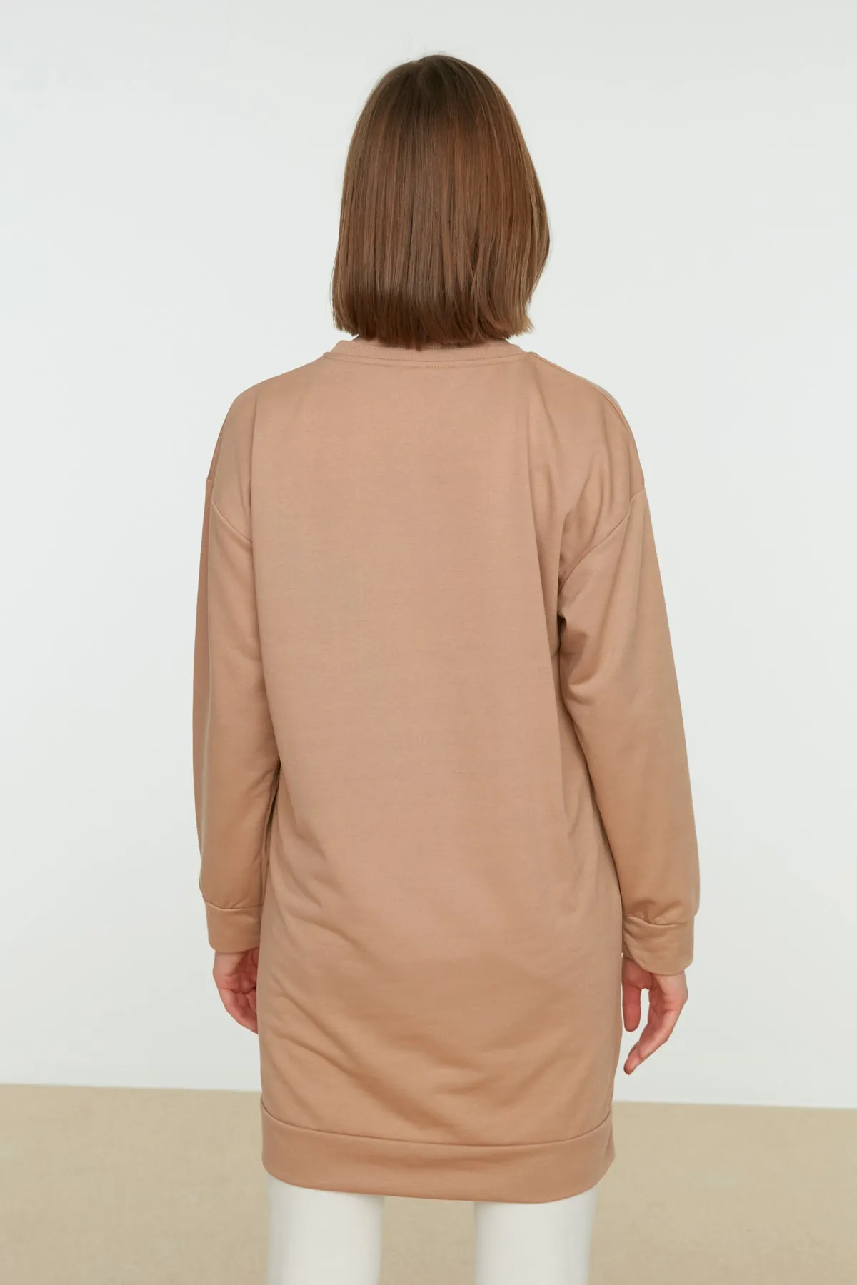 Trendyol Modest  Schwarz-Hellbraunes 2er-Pack Basic-Strick-Sweatshirt mit Rundhalsausschnitt TCTAW22TW0152