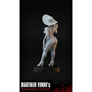 Tall Lady (naked) (28 mm)