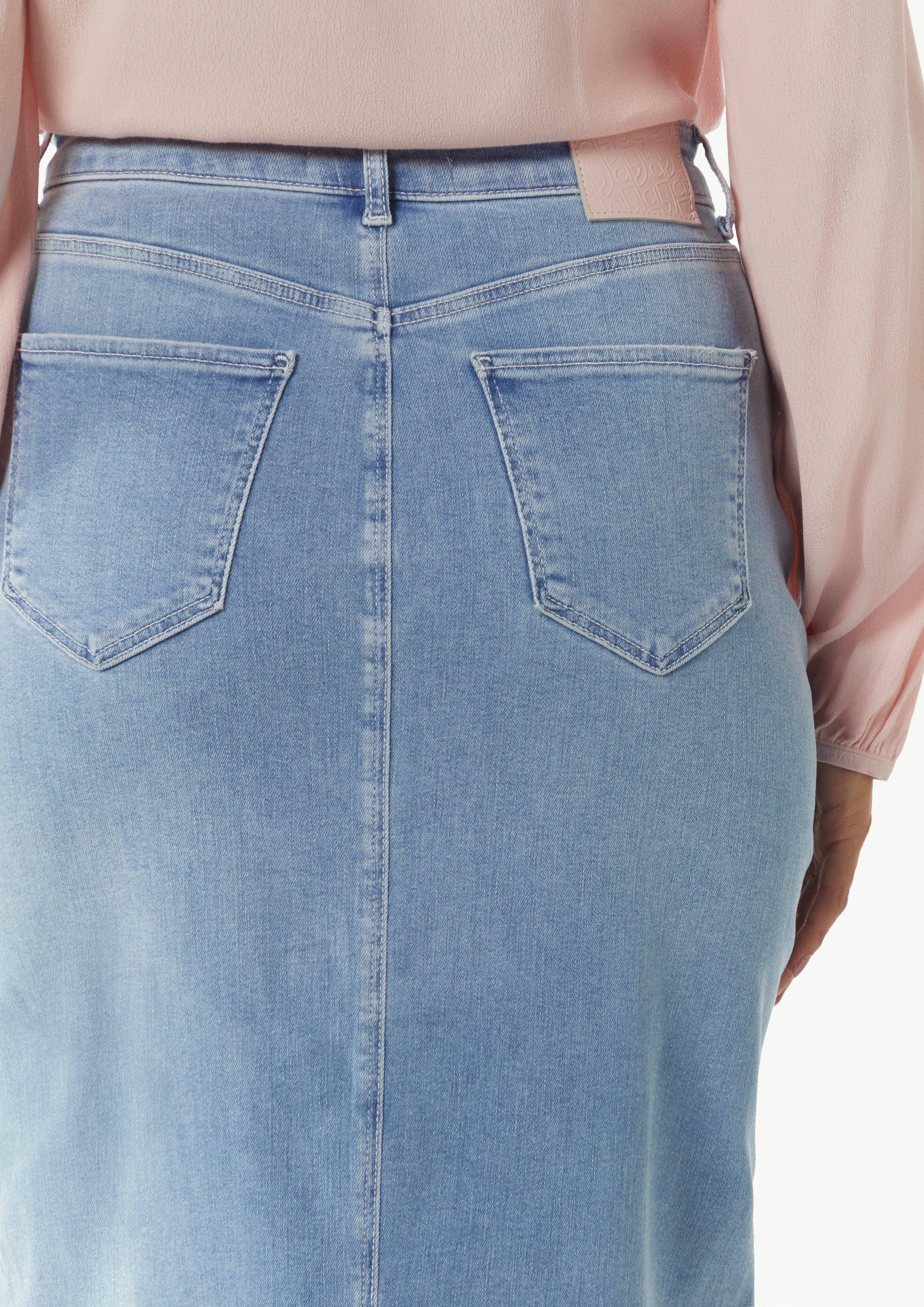 Langer Jeans-Rock mit Schlitz - blau