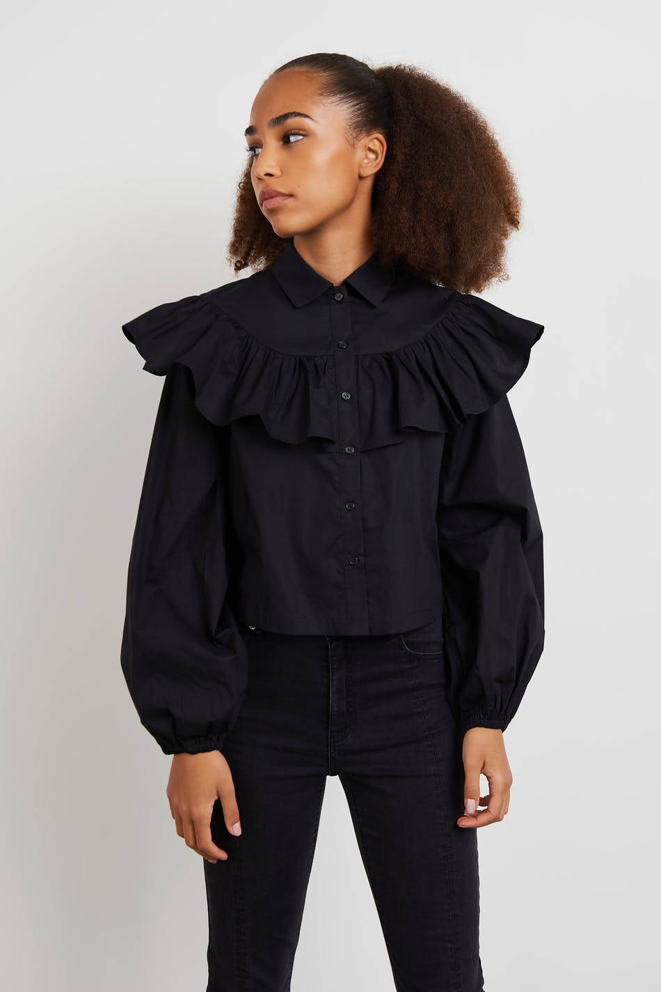 S frill blouse