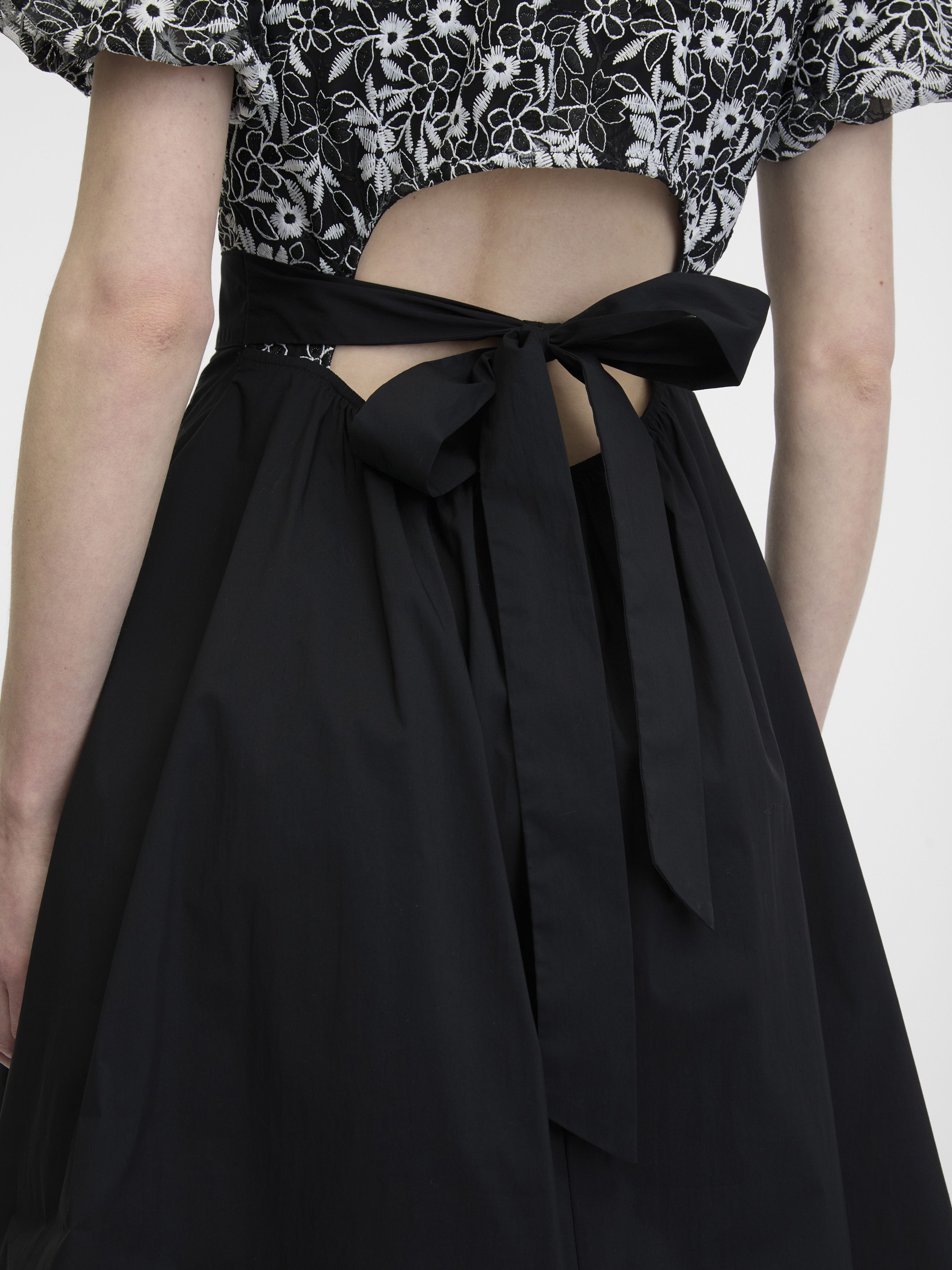 Schwarzes Damenkleid ORSAY