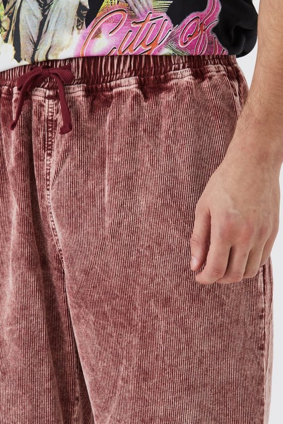 Tall lockere Cord-Hose mit Acid-Waschung