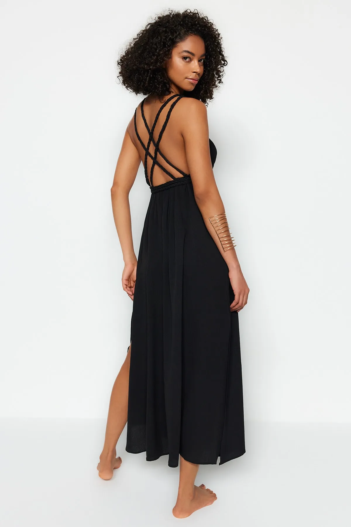 Trendyol Collection  Schwarzes Maxikleid aus gewebtem Strick mit Details aus 100 % Baumwolle TBESS23EL00070