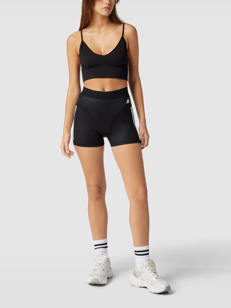 Shorts mit elastischem Bund in schwarz