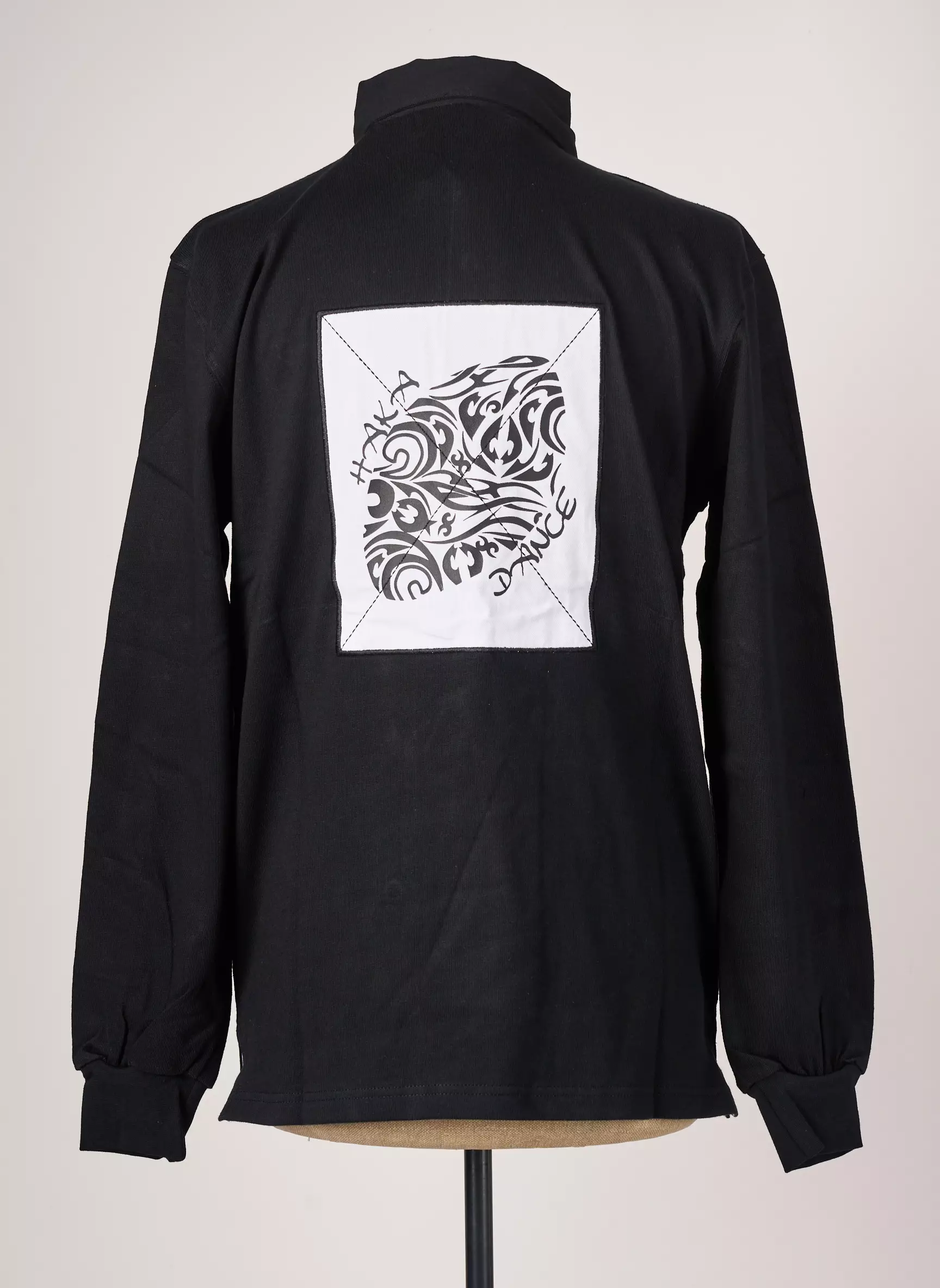The Hakadance Polos Homme couleur noir