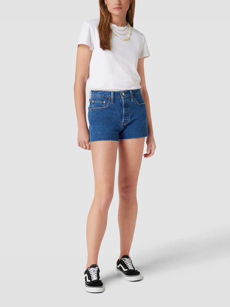 Jeansshorts mit Label-Patch aus Leder in jeans