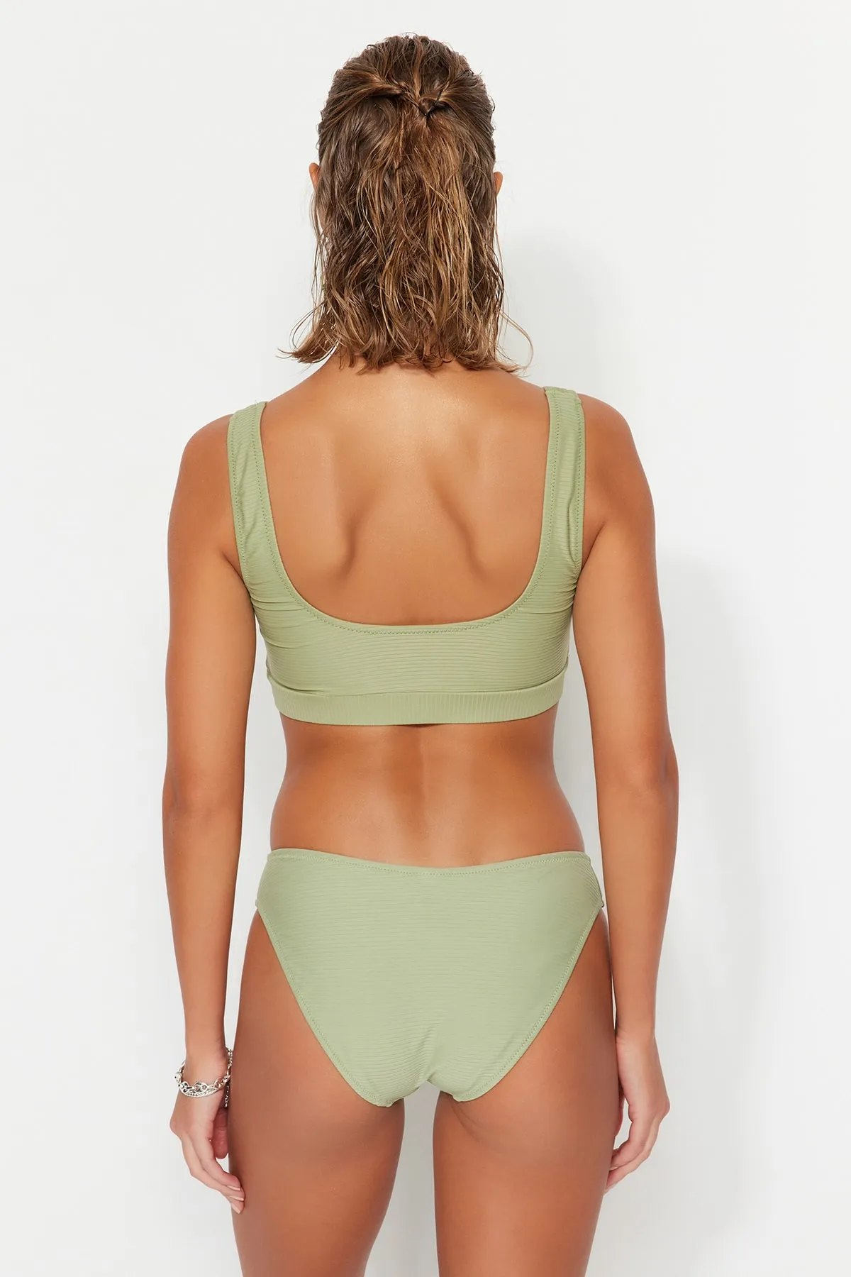 Trendyol Collection  Khakifarbene, strukturierte Bikinihose mit V-Ausschnitt TBESS21BA0138