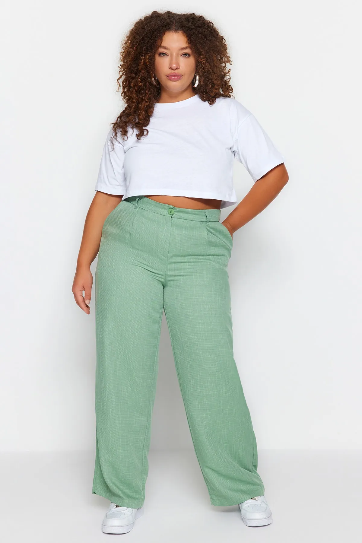 Trendyol Curve  Grüne gewebte Hose in Leinenoptik TBBSS23AR00001