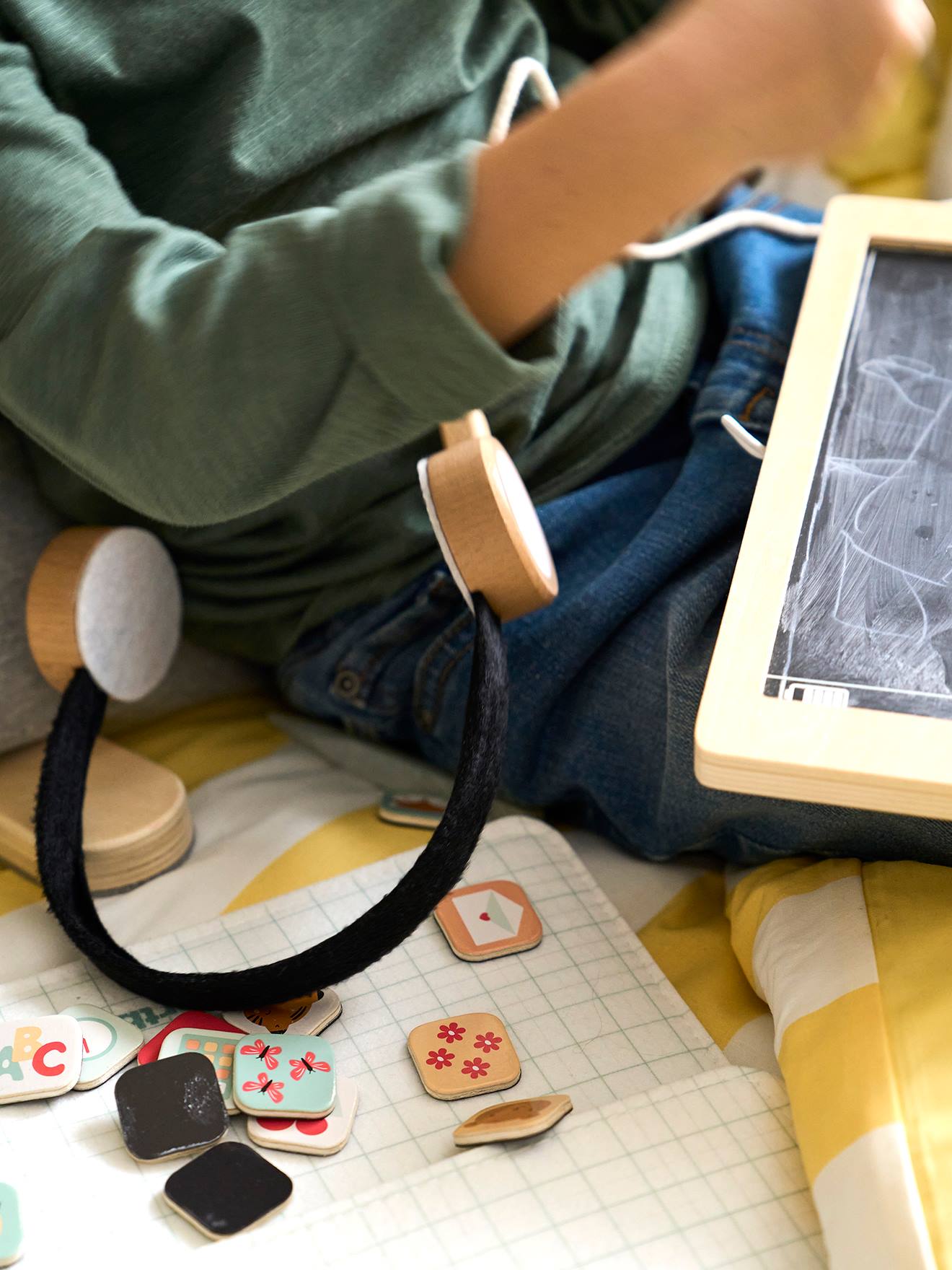 Vertbaudet Kinder Tablet aus Holz FSC - natur