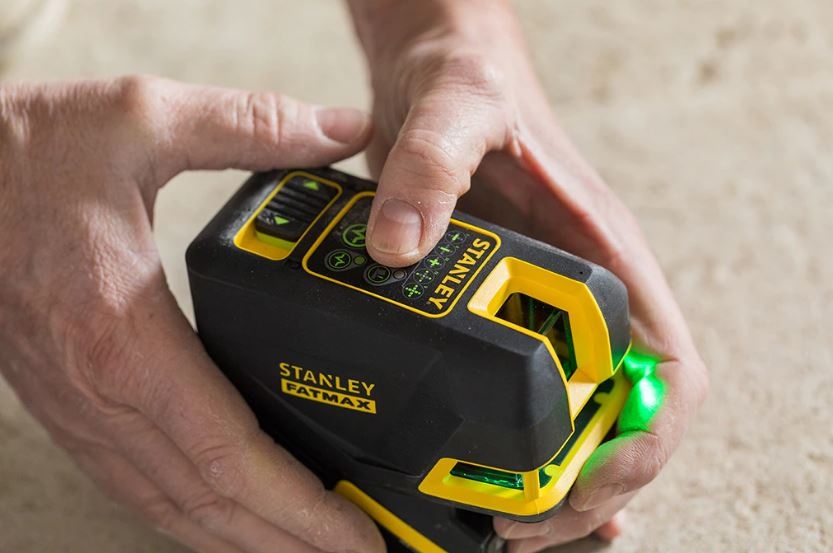 Láser de línea cruzada Stanley FMHT77598-1 FATMAX® de 5 puntos, batería de iones de litio verde