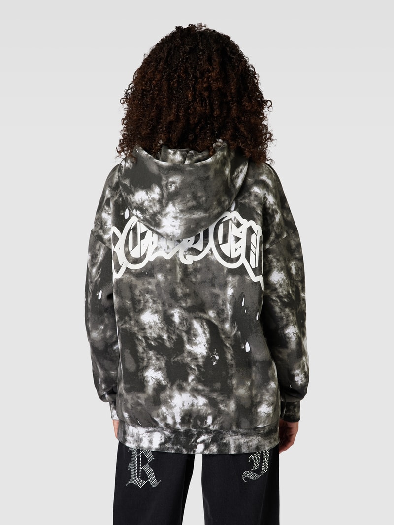 Hoodie mit Allover-Muster Modell 'CLOUDS' in schwarz