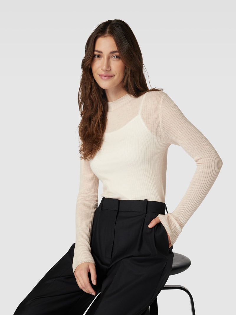 Strickpullover in Ripp-Optik in offwhite