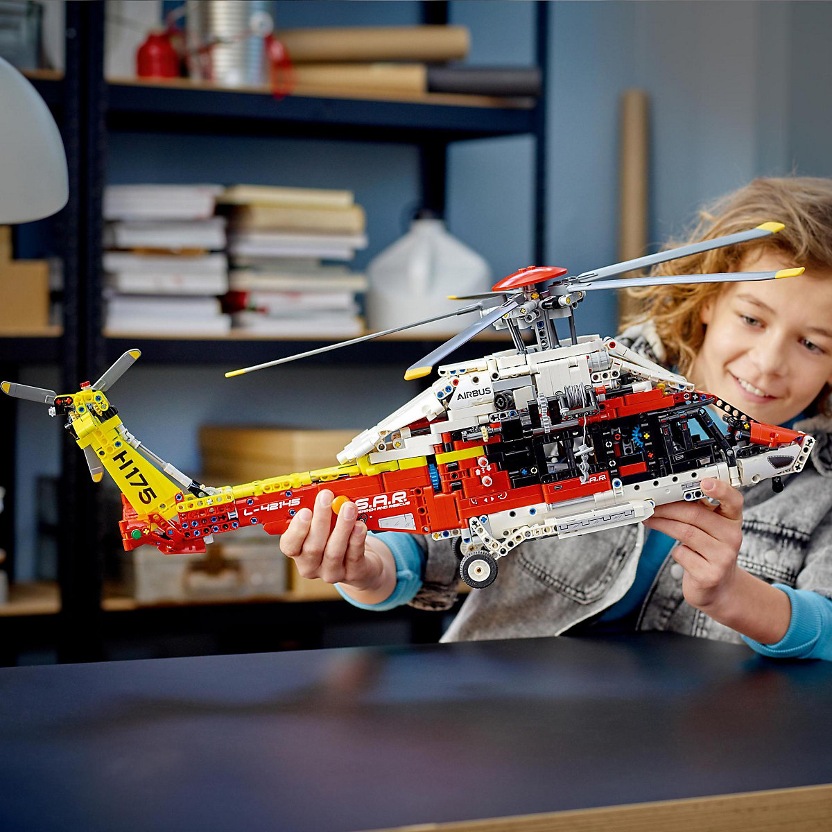 LEGO® Technic 42145 Airbus H175 Rettungshubschrauber