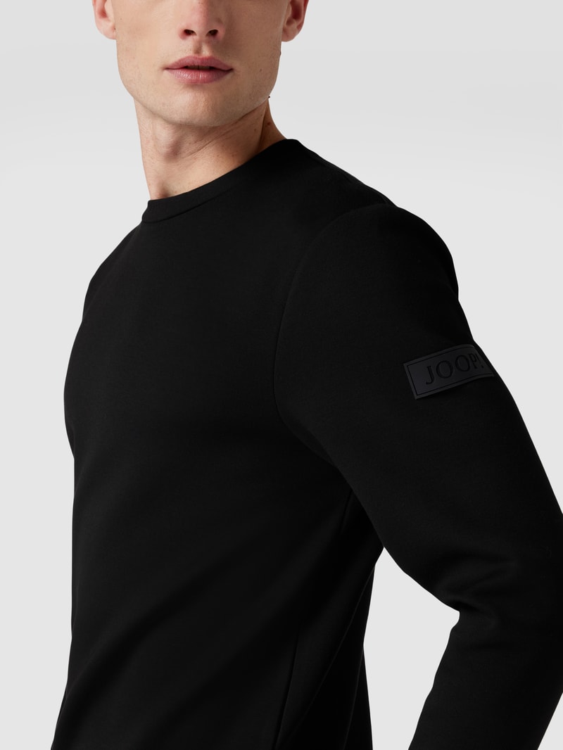 Sweatshirt mit Logo-Patch in schwarz