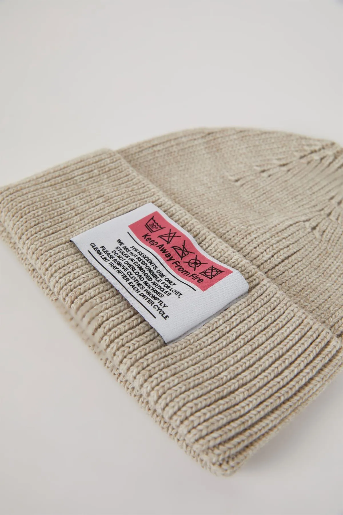 DeFacto  Bedruckte Strickmütze für Damen von Label Y1094az23wn