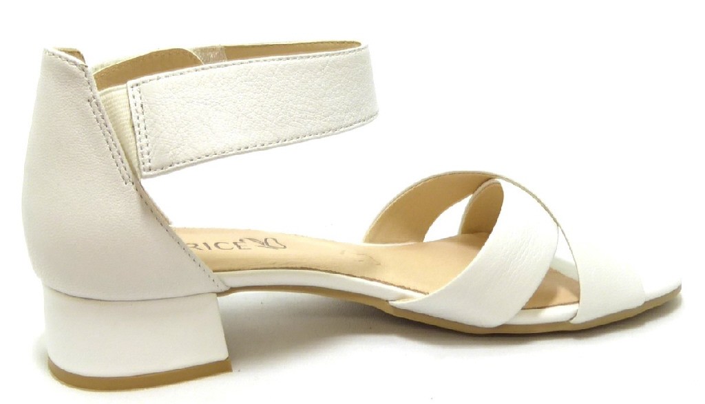 CAPRICE Klassische Sandalen weiss Sandale weiß