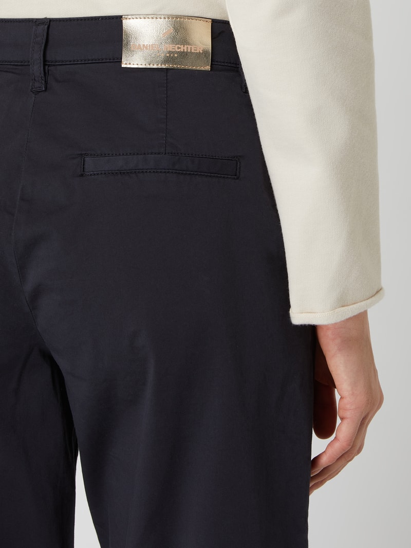 Bermudas mit Stretch-Anteil in marineblau
