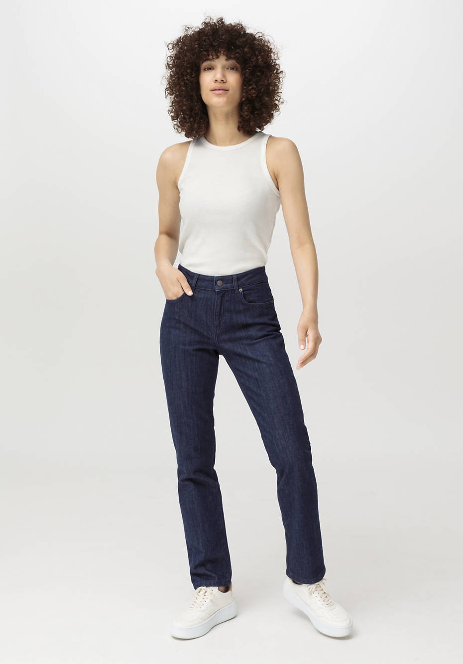 Jeans MARIE Mid Rise Straight aus Bio-Denim