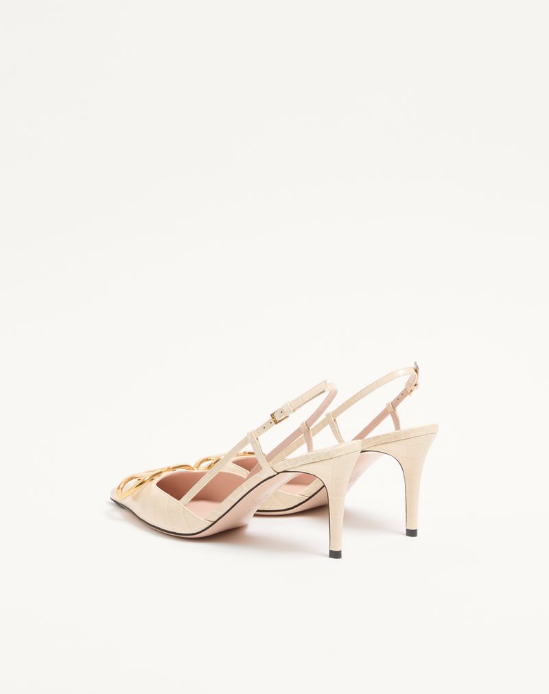 Sapato de salto slingback de 80 mm em couro de bezerro com estampa da assinatura VLogo.
