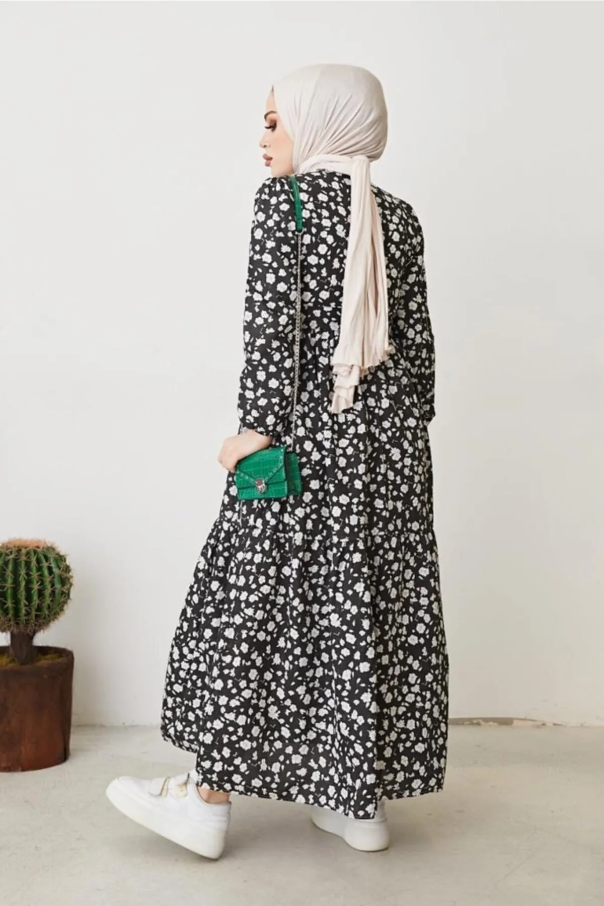 benguen  400 Kleid mit Gänseblümchenmuster