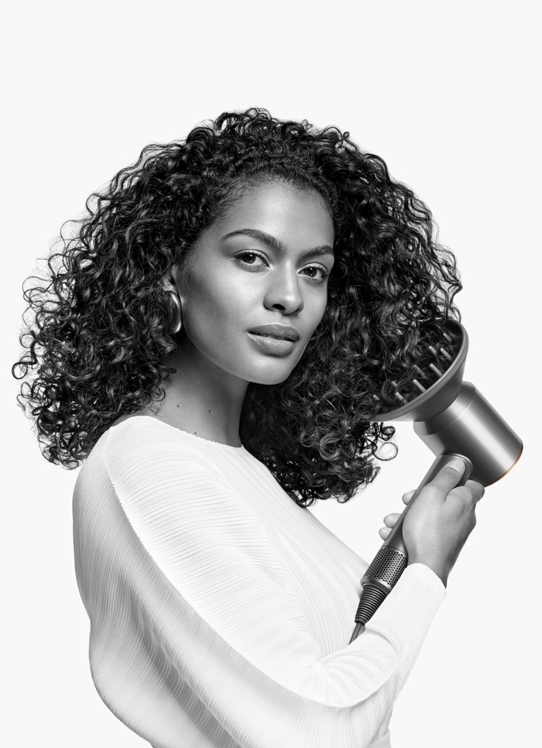 Uscător de păr Dyson Supersonic™ - Negru Onyx/Auriu