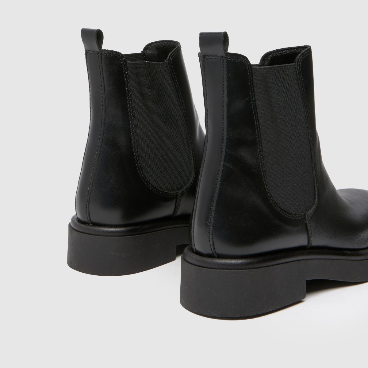 Schuh Camille – Svarta chelsea-stövlar i läder från Schuh