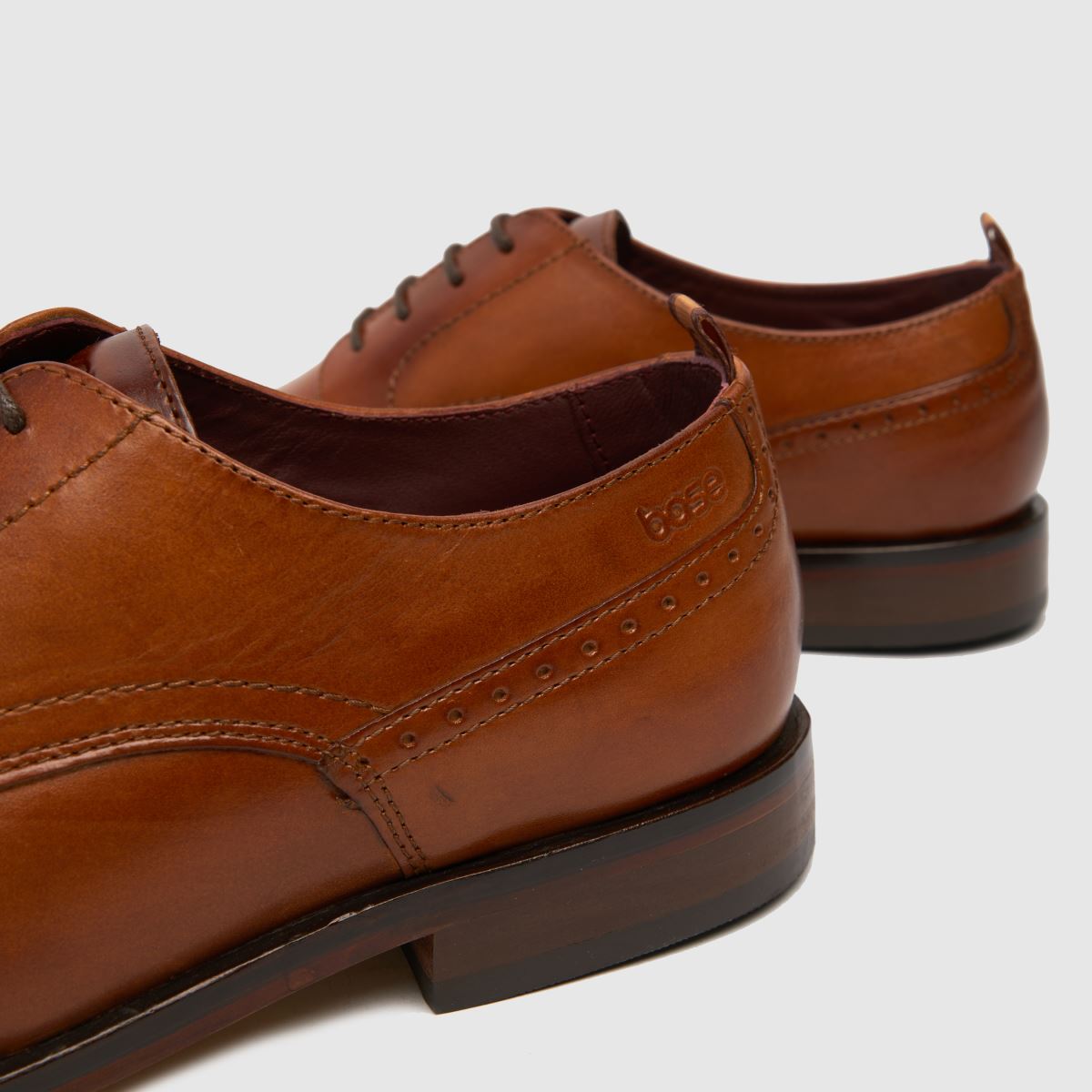 Base London – Branson – Bruna brogueskor