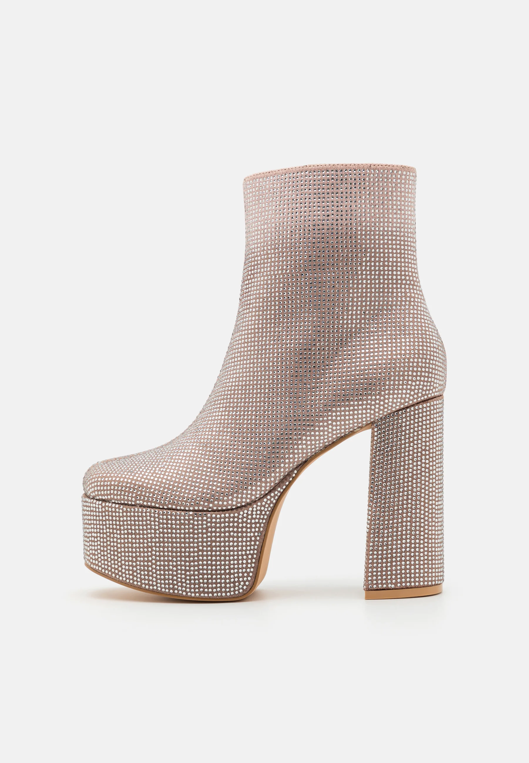 Botines de tacón par e impar