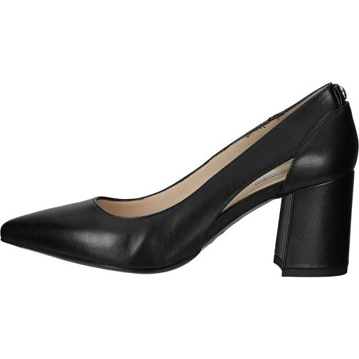 NeroGiardini Pumps