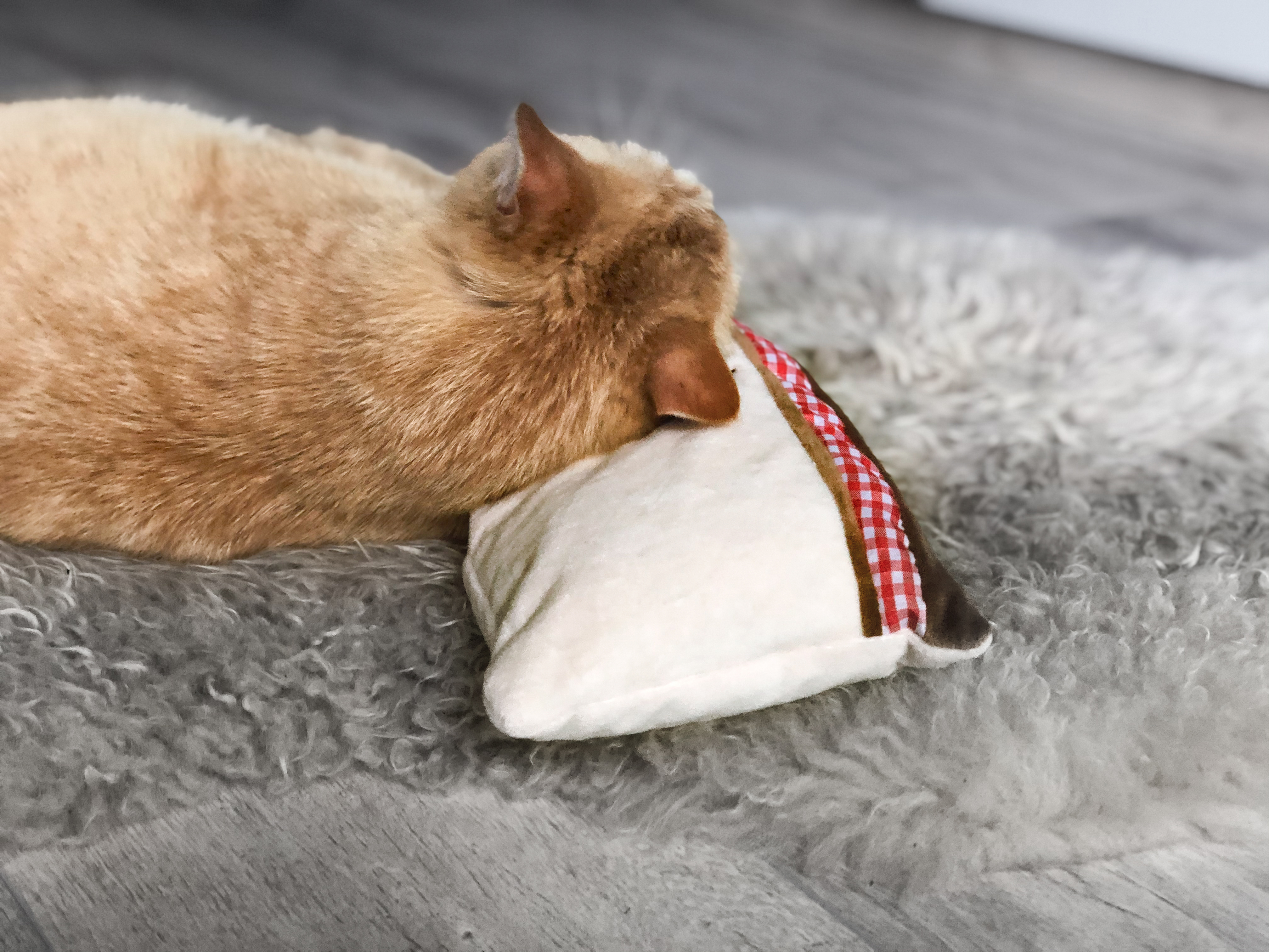 Aumüller Baldrian & Catnipspielzeug Aumüller Spielkissen Hirsch Kissen L