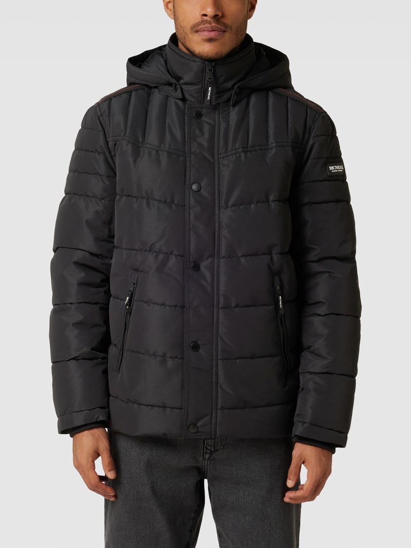 Steppjacke mit abnehmbarer Kapuze in schwarz