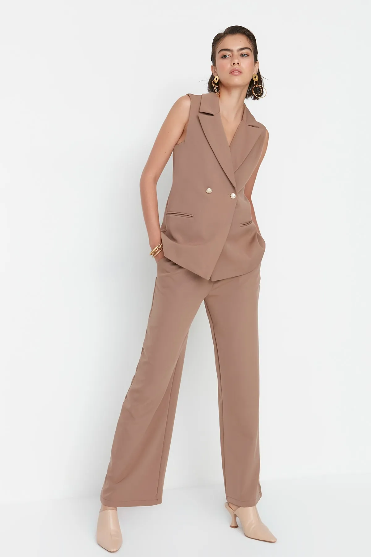 Trendyol Collection  Nerzfarbene Webhose mit hoher Taille TWOAW23PL00134