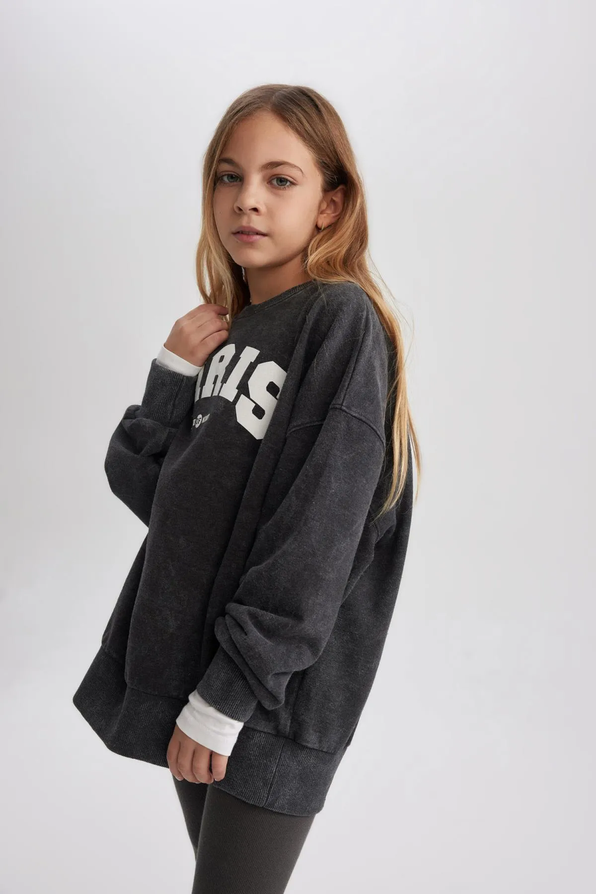 DeFacto  Bedrucktes, dickes Mädchen-Sweatshirt mit Rundhalsausschnitt und weicher flauschiger Innenseite in Oversize-Passform