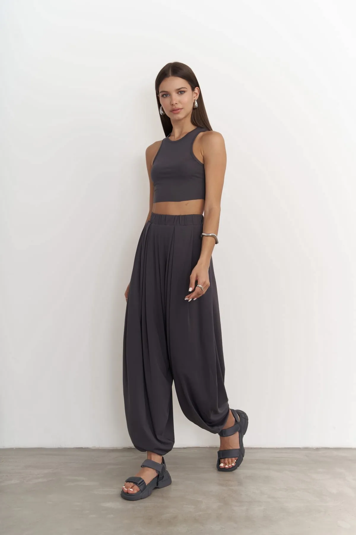 MAİ COLLECTİON  Casey Anthrazitfarbenes Crop-Hosen-Set