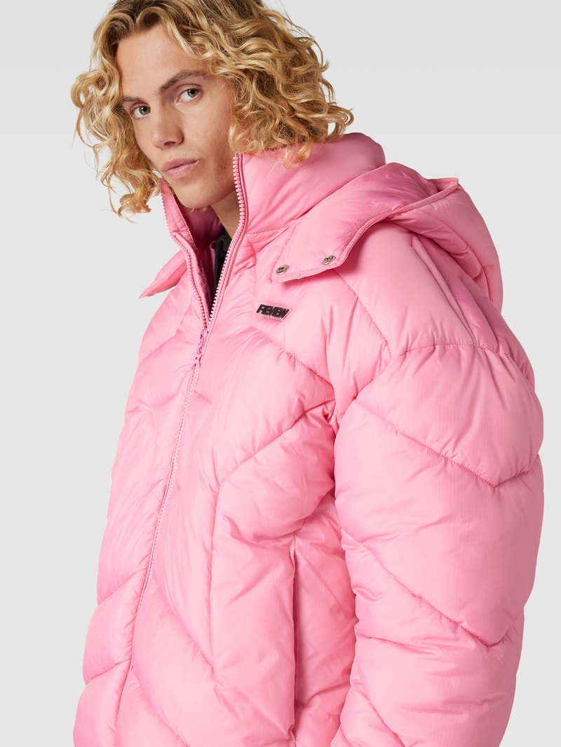 Steppjacke mit Label-Detail in pink