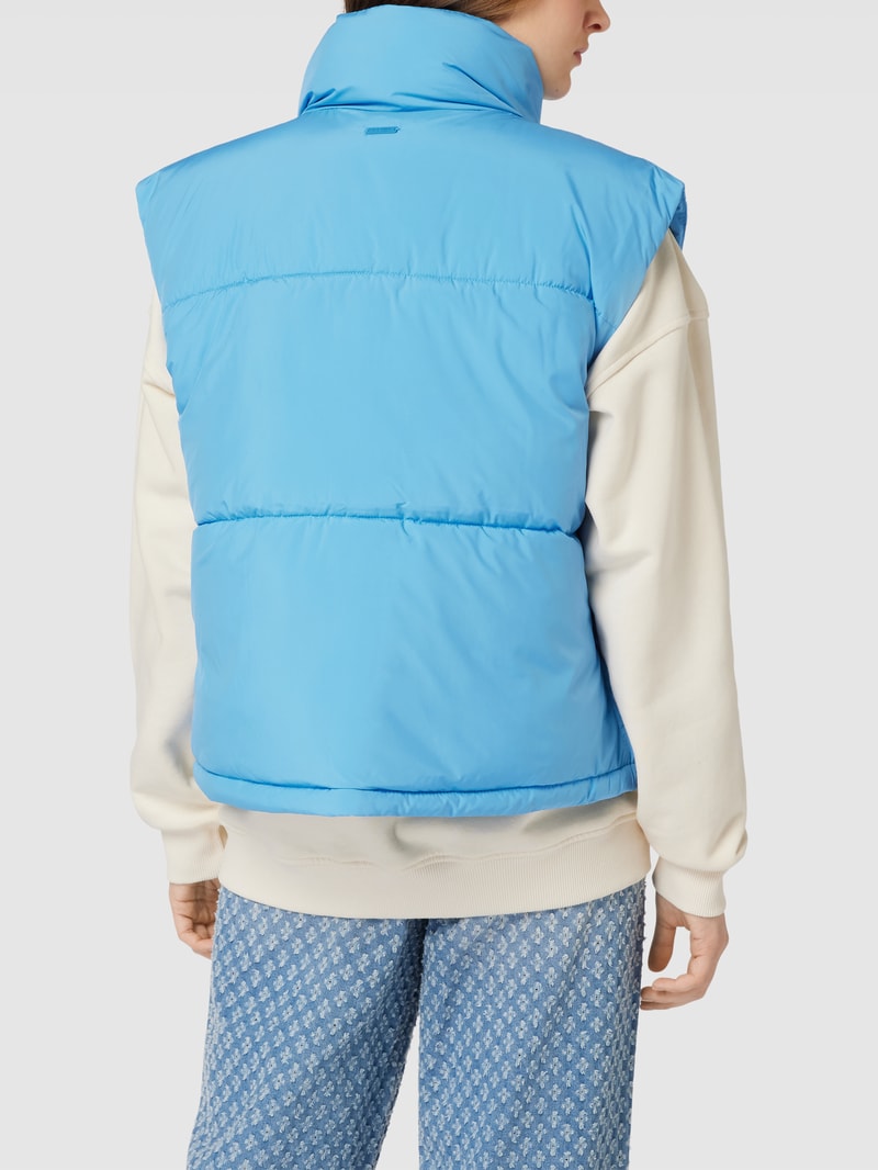 Steppweste mit Label-Detail in hellblau