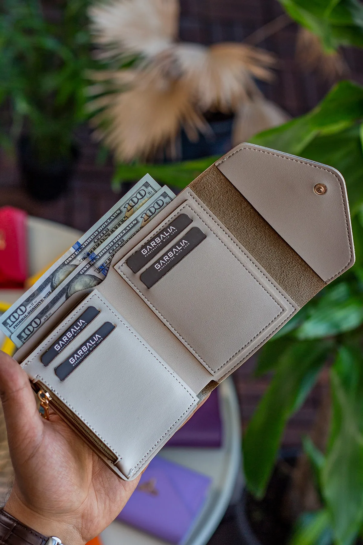Garbalia  Columbia Mini-Geldbörse aus veganem Leder in Beige mit Münzfach und losem Kartenhalter