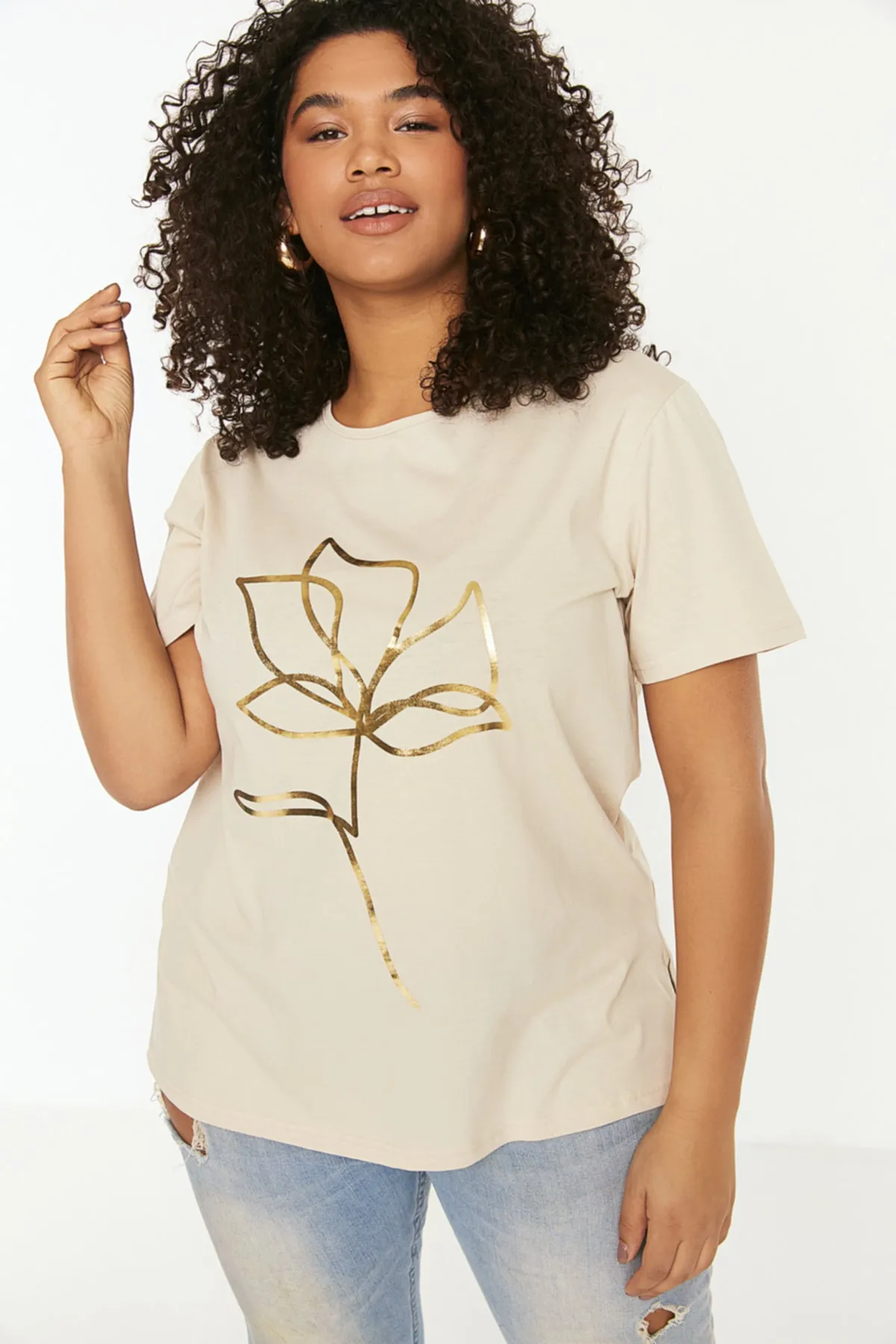 Trendyol Curve  Beige bedrucktes Strick-T-Shirt TBBSS22TS2287