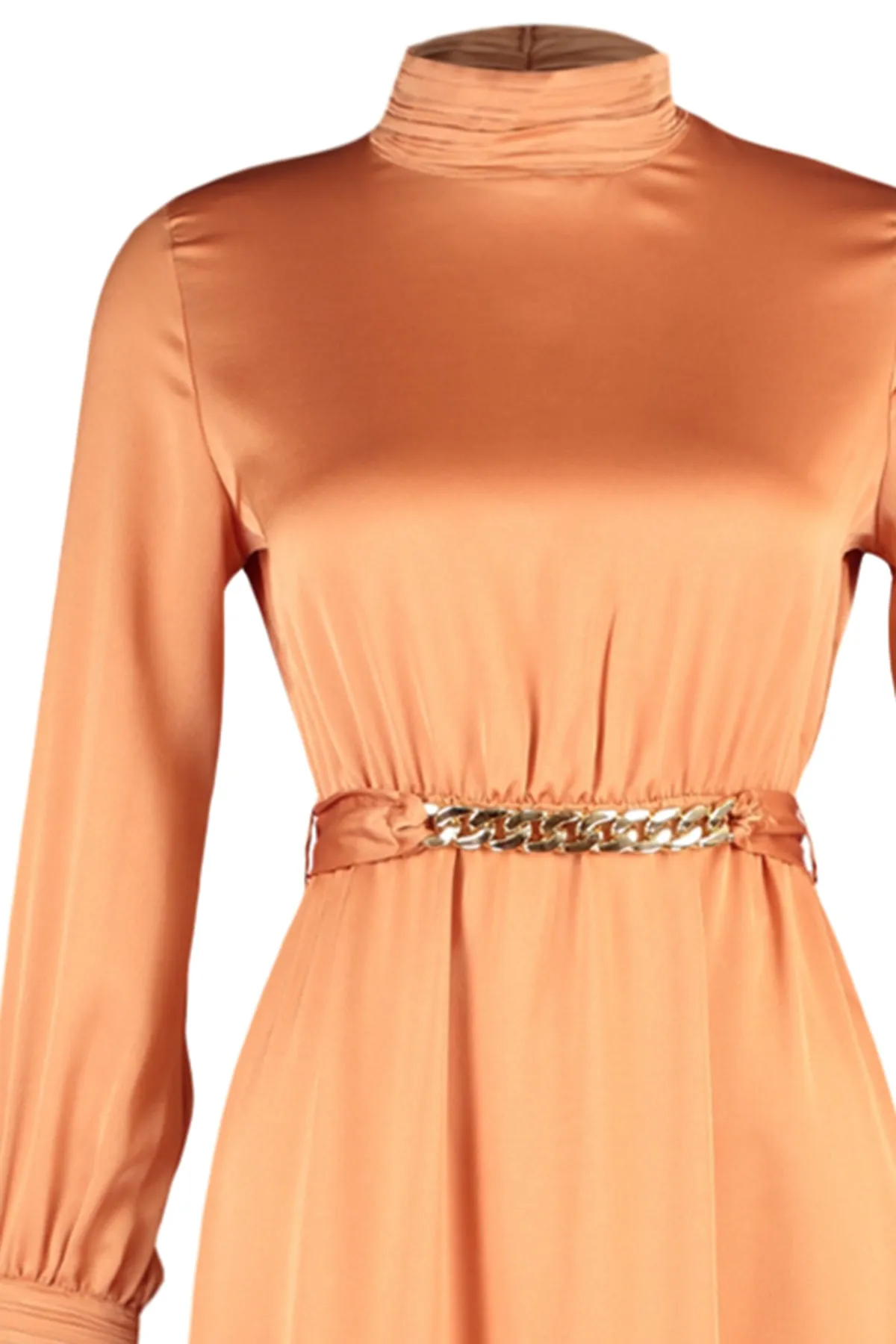 Trendyol Modest  Orangefarbenes gewebtes Abendkleid mit drapiertem Kragen und Manschetten, Gürtel TCTSS22EB0142