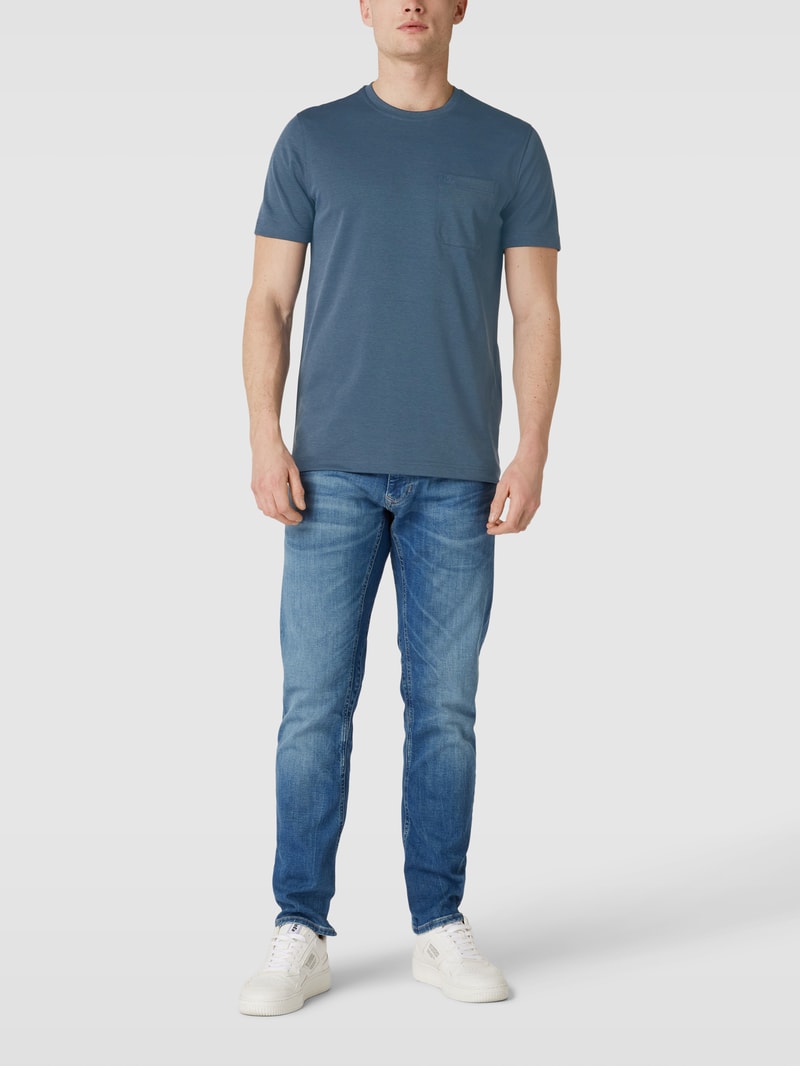 T-Shirt mit Brusttasche in rauchblau