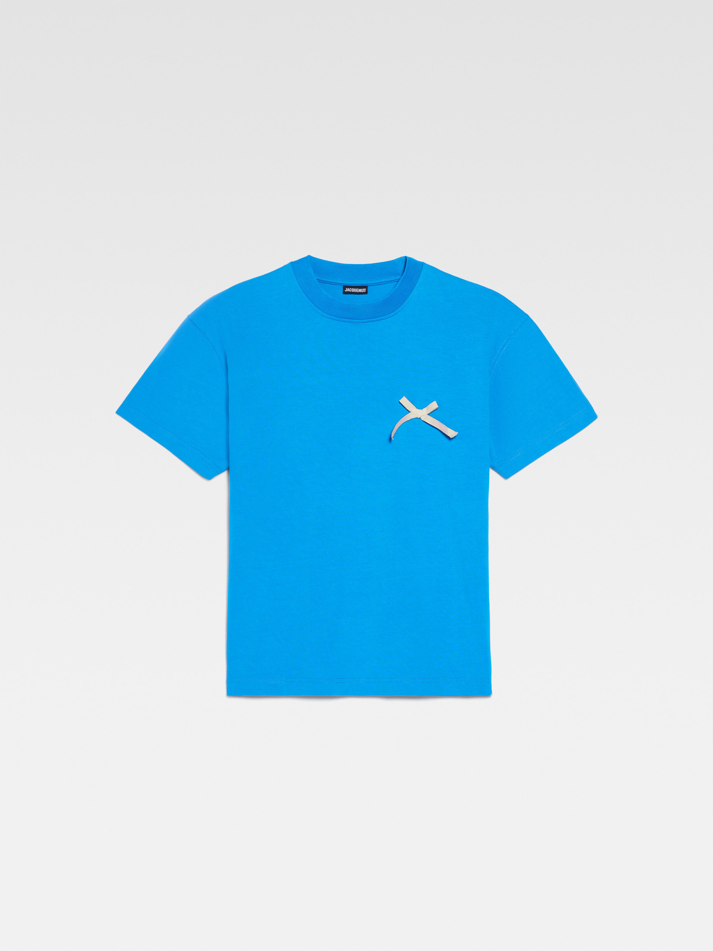 Le t-shirt Noeud