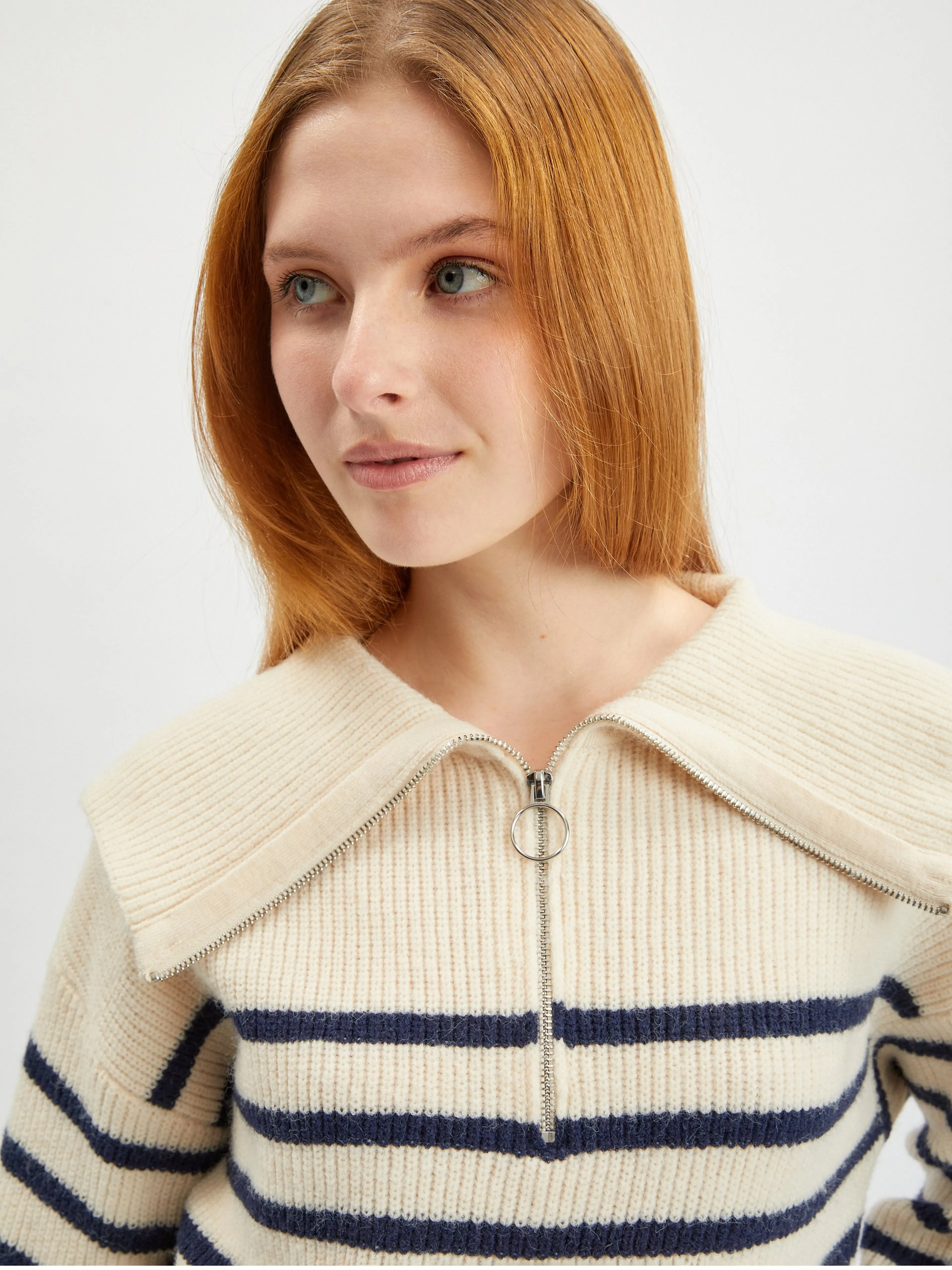 Cremefarbener gestreifter Damen-Pullover ORSAY