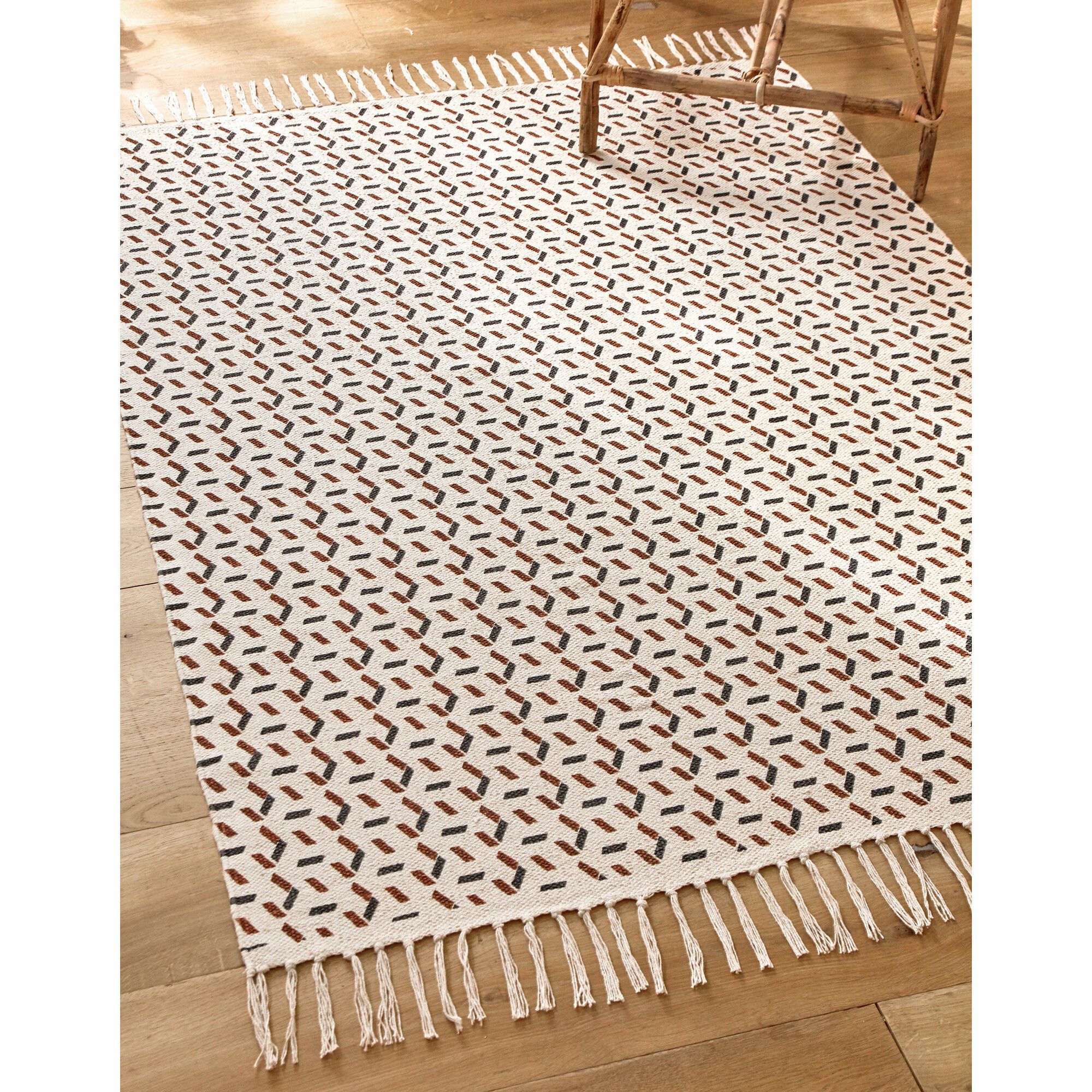 Tapis tissé grand format imprimé géométrique