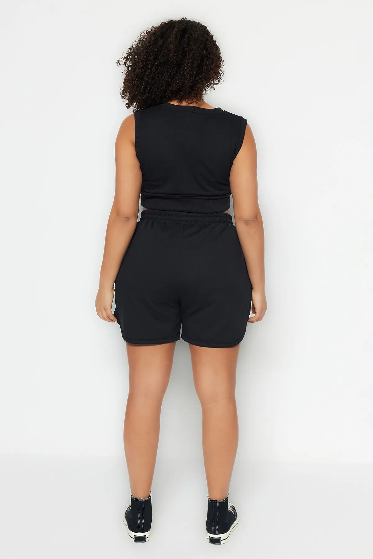 Trendyol Curve  Schwarze dünne Strickshorts TBBSS23AP00002
